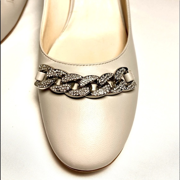 Low Heel Shoes block embroidered with silver strap - Picture 13 of 14